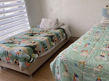 ¡VENDO LINDO DEPARTAMENTO DE ESTRENO ENTRGA INMEDIATA URB LOS MAZANOS SURCO!
Area Ocupada 86m2
3 dormitorios, 2 baños completos, balcón
Oportunidad