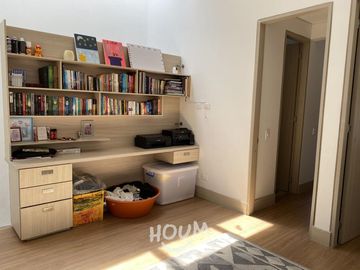 ¡VENDO LINDO DEPARTAMENTO DE ESTRENO ENTRGA INMEDIATA URB LOS MAZANOS SURCO!
Area Ocupada 86m2
3 dormitorios, 2 baños completos, balcón
Oportunidad