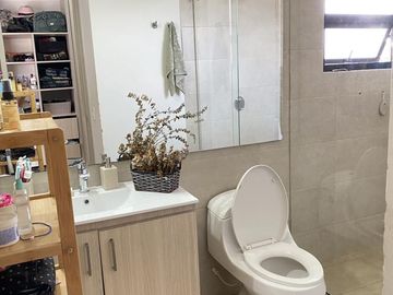 ¡VENDO LINDO DEPARTAMENTO DE ESTRENO ENTRGA INMEDIATA URB LOS MAZANOS SURCO!
Area Ocupada 86m2
3 dormitorios, 2 baños completos, balcón
Oportunidad