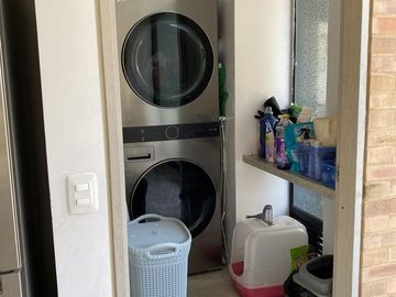 ¡VENDO LINDO DEPARTAMENTO DE ESTRENO ENTRGA INMEDIATA URB LOS MAZANOS SURCO!
Area Ocupada 86m2
3 dormitorios, 2 baños completos, balcón
Oportunidad