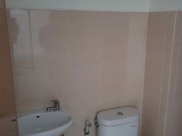 Apartment BaleHinggil Lantai 3 ( lantai pool ) Hadap Timur