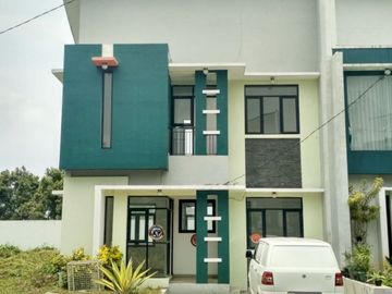 RUMAH VILLA 2 LANTAI VIEW CANTIK DI CIMAHI