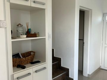 Duplex en barrio las dunas a metros del mar