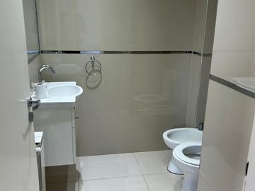 Duplex en barrio las dunas a metros del mar