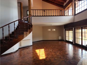 ESPETACULAR CHALET  A LA VENTA