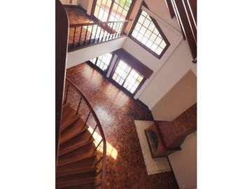 ESPETACULAR CHALET  A LA VENTA
