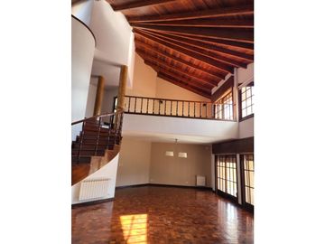 ESPETACULAR CHALET  A LA VENTA