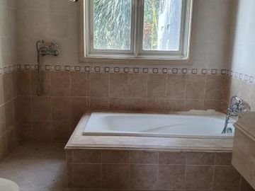 DIJUAL RUMAH BAGUS SEMI FURNISH DI LES BELLES SERPONG
