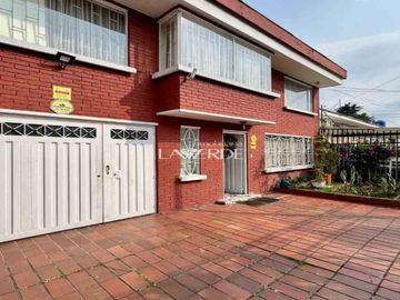 Espectacular Casa en venta, ubicada en la Castellana