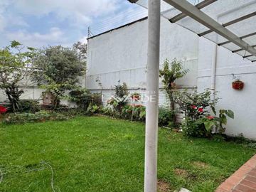 Espectacular Casa en venta, ubicada en la Castellana