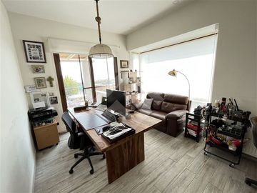 Casa en venta de 4 dorm. + sala estar en Piedra Roja