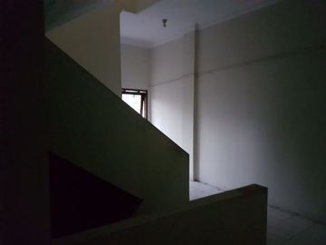 Ruko 3lt. Disewakan Darmo Baru Barat Surabaya KT