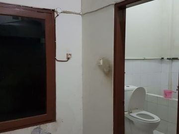 Ruko 3lt. Disewakan Darmo Baru Barat Surabaya KT