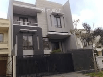 Di Jual Rumah Mewah Lokasi Super  Strategis Di Margonda Depok