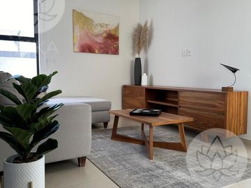 Venta de casa nueva en Metepec, 4 habitaciones, estacionamiento techado y amenidades