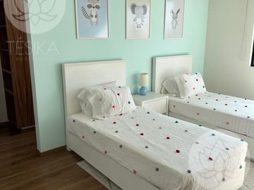 Venta de casa nueva en Metepec, 4 habitaciones, estacionamiento techado y amenidades