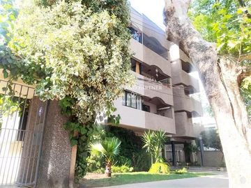 Depto Metro Pedro de Valdivia Septiembre estacionamiento