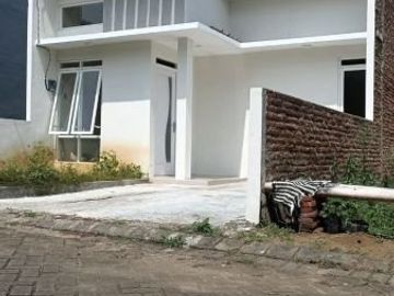 Rumah di Pakis dekat Binus Siap Huni Free Biaya Lain Lain
