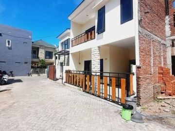 Rumah 2 Lantai Di Poros Jalan Alternatif Malang Batu BCI