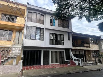 apartamento en venta en primero de mayo. Cod V9191438