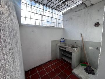 apartamento en venta en primero de mayo. Cod V9191438