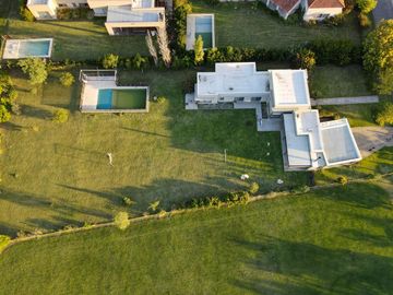 Casa de 3 dormitorios en venta con pileta Aldea golf  barrio cerrado privado