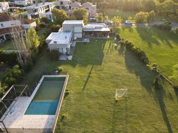 Casa de 3 dormitorios en venta con pileta Aldea golf  barrio cerrado privado