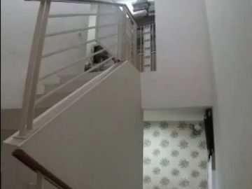 Rumah 2 Lantai Minimalis di Jambangan One Gate 1,4 M an