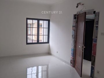 Rumah Strategis  Di Bintaro Sektor 9 Tangerang Selatan