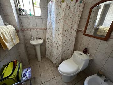 VENDE AMPLIO TERRENO CON 2 CASAS SECTOR EL RETIRO QUILPUE st