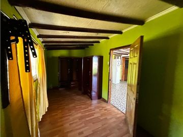 VENDE AMPLIO TERRENO CON 2 CASAS SECTOR EL RETIRO QUILPUE st