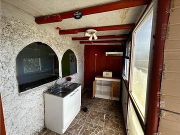 VENDE AMPLIO TERRENO CON 2 CASAS SECTOR EL RETIRO QUILPUE st