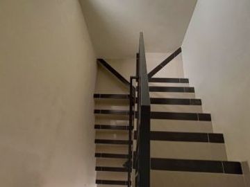 Rumah 2 lantai strategis,di jalan Abdul Gani Cilodong