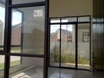 Rumah Ready siap huni di Binong Cluster Nusa @Aryana Karawaci Free PPN
