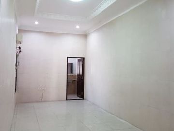 Rumah Babatan Pantai Utara Semi Furnish hadap utara