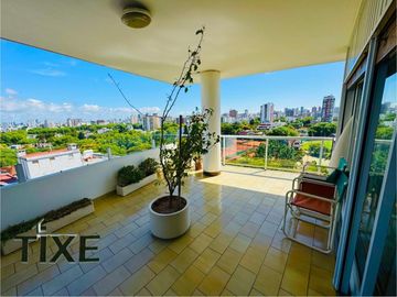 Belgrano R. Torre Categoría. Bcón Terraza. Vistas 360°. LyC. 4 dorm. c/dep. Cochera y Baulera.