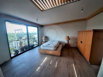 Casa en condominio en venta en Santa María Tepepan