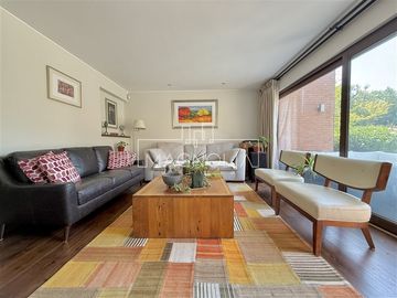 Casa en venta de 5 dorm. en Las Condes