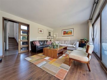 Casa en venta de 5 dorm. en Las Condes