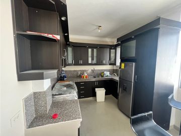 VENDO CASA EN URBANIZACION VIA A SANTA ELENA (PENINSULA)-GUAYAQUIL