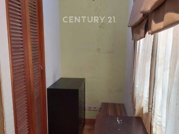 Rumah Nyaman Di Komplek Strategis Dan Aman Di BSD
