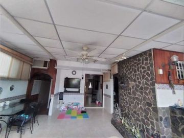 Se Vende Hermosa Casa en Condado del Rey
