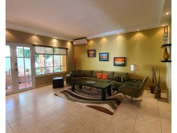 Venta de casa en Costa del Este, Residencial Palmeras del Este
