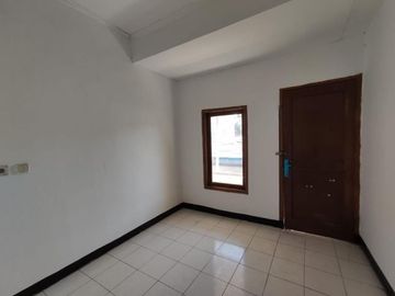Rumah strategis dan siap huni di sarijadi dekat pasteur
