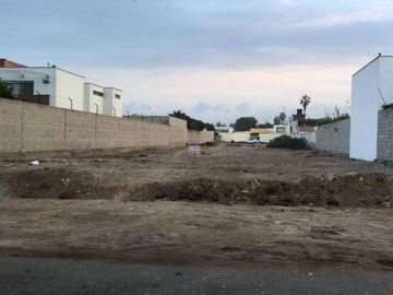 VENTA DE TERRENO EN LA ENCANTADA DE VILLA