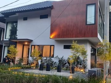 Villa mewah LUX dan full furnish di parongpong dekat lembang