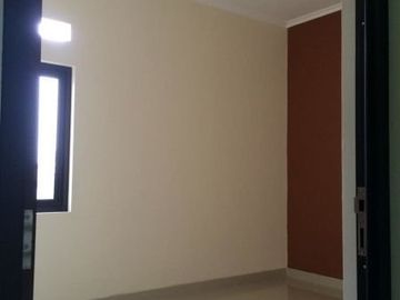 Rumah Pribadi Siap huni bonus pool di Petukangan Utara Pasanggrahan Jakarta Selatan