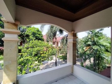Town House di Cipete Dilengkapi Private Pool & Kondisi Semi Furnished HSE-A0535
