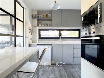 Casa en venta de 4 dorm. en Las Condes