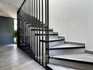 Casa en venta de 4 dorm. en Las Condes